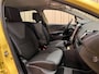Renault Clio Estate 1.2 Dynamique *Trekhaak* Automaat / Ketting V.V / Keyless / Clima / Navi / Cruise / Jaune Éclair / 16" LMV Black / 4x Elektr. ramen + inklapb. spiegels