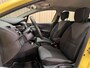 Renault Clio Estate 1.2 Dynamique *Trekhaak* Automaat / Ketting V.V / Keyless / Clima / Navi / Cruise / Jaune Éclair / 16" LMV Black / 4x Elektr. ramen + inklapb. spiegels