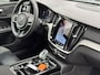 Volvo V60 2.0 T6 Plug-in hybrid AWD Ultimate Bright / Trekhaak Elektrisch Wegklapbaar / Stoel & Stuurverwarming / Google Maps Navi /