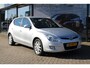 Hyundai i30 1.6i Style , Automaat, 16 inch LM velgen, Airco, PDC, Deels leer, Elektrische ramen en spiegel verstelling, Airbag, Bekerhouders, CD-speler