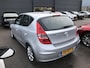 Hyundai i30 1.6i Style , Automaat, 16 inch LM velgen, Airco, PDC, Deels leer, Elektrische ramen en spiegel verstelling, Airbag, Bekerhouders, CD-speler