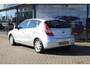 Hyundai i30 1.6i Style , Automaat, 16 inch LM velgen, Airco, PDC, Deels leer, Elektrische ramen en spiegel verstelling, Airbag, Bekerhouders, CD-speler