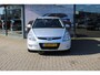 Hyundai i30 1.6i Style , Automaat, 16 inch LM velgen, Airco, PDC, Deels leer, Elektrische ramen en spiegel verstelling, Airbag, Bekerhouders, CD-speler