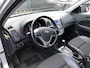 Hyundai i30 1.6i Style , Automaat, 16 inch LM velgen, Airco, PDC, Deels leer, Elektrische ramen en spiegel verstelling, Airbag, Bekerhouders, CD-speler