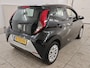 Toyota Aygo 1.0 VVT-i 72pk x-play | Navigatie via Apple CarPlay / Android auto | Camera | Airconditioning | 5 Deurs