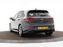 Volkswagen Golf 1.5 eTSI 130pk DSG R-Line · Apple/Android Car Play · Navigatie · P-Sensoren · Sfeerverlichting · Getint Glas · 17'' Inch · Garantie t/m 12-02-2028 of 100.000km