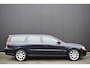 Volvo V70 2.4i 140pk Automaat Momentum Zwart Leder | Navigatie | Stoelverwarming | Trekhaak | Volledig Onderhouden!!