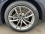 BMW 5-Serie 520i High Exec M - Sport / Elektrische stoelen met geheugenfunctie / Stoelverwarming / Lederen Bekleding /  Apple Carplay & Android Auto / 18" lm. velgen /Camera / Cruise Control / Climate Control /