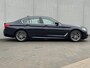 BMW 5-Serie 520i High Exec M - Sport / Elektrische stoelen met geheugenfunctie / Stoelverwarming / Lederen Bekleding /  Apple Carplay & Android Auto / 18" lm. velgen /Camera / Cruise Control / Climate Control /