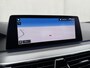 BMW 5-Serie 520i High Exec M - Sport / Elektrische stoelen met geheugenfunctie / Stoelverwarming / Lederen Bekleding /  Apple Carplay & Android Auto / 18" lm. velgen /Camera / Cruise Control / Climate Control /