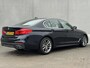 BMW 5-Serie 520i High Exec M - Sport / Elektrische stoelen met geheugenfunctie / Stoelverwarming / Lederen Bekleding /  Apple Carplay & Android Auto / 18" lm. velgen /Camera / Cruise Control / Climate Control /