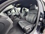 BMW 5-Serie 520i High Exec M - Sport / Elektrische stoelen met geheugenfunctie / Stoelverwarming / Lederen Bekleding /  Apple Carplay & Android Auto / 18" lm. velgen /Camera / Cruise Control / Climate Control /