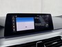 BMW 5-Serie 520i High Exec M - Sport / Elektrische stoelen met geheugenfunctie / Stoelverwarming / Lederen Bekleding /  Apple Carplay & Android Auto / 18" lm. velgen /Camera / Cruise Control / Climate Control /