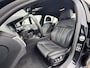 BMW 5-Serie 520i High Exec M - Sport / Elektrische stoelen met geheugenfunctie / Stoelverwarming / Lederen Bekleding / Apple Carplay & Android Auto / 18" lm. velgen /Camera / Cruise Control / Climate Control /
