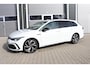 Volkswagen Golf Variant 1.5 eTSI R-Line H&K Blackstyle Trekh