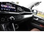 Volkswagen Transporter 2.0 TDI L2H1 32 DC Bulli Virtual, Adaptieve Cruise, Carplay, Leder, LED, 204pk, Automaat, 2 x Schuifdeur, Stoelverwarming, Uniek!