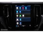Volvo XC60 2.0 T6 Plug-in hybrid AWD Recharge 340 pk | Trekhaak | Facelift interface | Panoramadak | incl dakkoffer | NL NAP auto |