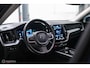 Volvo XC60 2.0 T6 Plug-in hybrid AWD Recharge 340 pk | Trekhaak | Facelift interface | Panoramadak | incl dakkoffer | NL NAP auto |