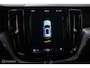Volvo XC60 2.0 T6 Plug-in hybrid AWD Recharge 340 pk | Trekhaak | Facelift interface | Panoramadak | incl dakkoffer | NL NAP auto |