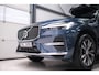 Volvo XC60 2.0 T6 Plug-in hybrid AWD Recharge 340 pk | Trekhaak | Facelift interface | Panoramadak | incl dakkoffer | NL NAP auto |