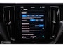 Volvo XC60 2.0 T6 Plug-in hybrid AWD Recharge 340 pk | Trekhaak | Facelift interface | Panoramadak | incl dakkoffer | NL NAP auto |