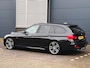 BMW 3-Serie Touring 318i M Sport | Leder | LED | Head-up | Carplay | Trekhaak