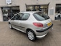 Peugeot 206 1.1 X-line Nieuwe apk Weinig KM NAP