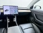 Tesla Model 3 SR+ 60kWh 325PK AutoPilot Leer PanoramaDak Adaptive Cruise Lmv 18" Camera's Elektr.-Stuur+Stoelen+Spiegels+Geheugen+Easy-Entry+Verwarmde stoelen Park assistent Pdc WIFI Ecc Lane-Assist Speed-Assist Soh 81% Ecc Navi Led DAB Voorverwarmen interieur via App Keyless One-Pedal-Drive Origineel Nederlandse Auto 1584kg licht! slechts 67 euro belasting p/m