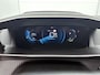 Peugeot e-2008 EV GT 50 kWh 136pk Automaat | Schuif-/Kanteldak | Navigatie | Adaptieve Cruise Control | LED | 18"LMV | Dodehoekdetectie | Keyless Entry/Start |
