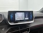 Peugeot e-2008 EV GT 50 kWh 136pk Automaat | Schuif-/Kanteldak | Navigatie | Adaptieve Cruise Control | LED | 18"LMV | Dodehoekdetectie | Keyless Entry/Start |