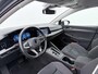 Volkswagen Golf Variant 1.5 eTSI Style | Navigatie | Camera | 18" | LED | Keyless |