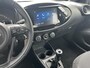 Toyota Aygo X 1.0 VVT-i MT Play Navigatie Apple CarPlay/Android Auto, achteruitrij camera, adaptieve cruise control, NL-auto!