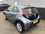 Toyota Aygo X 1.0 VVT-i MT Play Navigatie Apple CarPlay/Android Auto, achteruitrij camera, adaptieve cruise control, NL-auto!