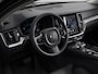 Volvo V60 2.0 T6 Plug-in hybrid AWD Ultra Dark | Elektrisch glazen panorama-dak | Extra getint glas | Head-up display