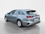 Kia Ceed Sportswagon 1.5 T-GDi DynamicLine | All-Seasonbanden | Apple Carplay / Android Auto | Navigatiesysteem | Parkeersensoren Voor + Achter | Parkeercamera Achter | Licht + Regensensor | Cruise Control | Climate Control | 16"Lichtmetalen velgen