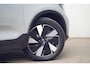 Volvo XC40 Single Motor Essential 69 kWh / 31dkm NAP / Elek. Trekhaak / Camera / Carplay / NL-Auto