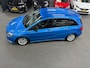 Mercedes-Benz B-klasse 180 Ambition/ Nederlandse auto/ Trekhaak/ Parkeersensoren voor en achter/ Set winterbanden
