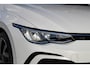 Volkswagen Golf 1.5 eTSI 150pk R-Line DSG Automaat / Head-up Display / Camera / Stuur & Stoelverwarming / Navigatie / App-Connect / 18" LMV