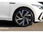 Volkswagen Golf 1.5 eTSI 150pk R-Line DSG Automaat / Head-up Display / Camera / Stuur & Stoelverwarming / Navigatie / App-Connect / 18" LMV