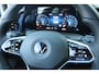 Volkswagen Golf 1.5 eTSI 150pk R-Line DSG Automaat / Head-up Display / Camera / Stuur & Stoelverwarming / Navigatie / App-Connect / 18" LMV
