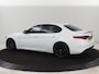 Alfa Romeo Giulia 2.0T Sprint | Leder | Adaptive cruise | Stoel & stuurverwarming | Trekhaak | Camera | Sportstoelen | Keyless | Carplay | Bi-Xenon | Climate control | Navigatie