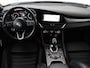 Alfa Romeo Giulia 2.0T Sprint | Veloce Pack | Leder | Adaptive cruise | Stoel & stuurverwarming | Trekhaak | Camera | Sportstoelen | Keyless | Carplay | Bi-Xenon | Climate control | Navigatie