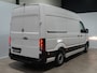 Volkswagen Crafter 35 2.0 TDI 140pk DSG L3H3 Navigatie Camera comfort stoel Android/Carplay