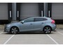 Volvo V40 1.5 T3 Polar+ Sport | Lichtmetalen Velgen 17" | Lederenbekleding | Harman/Kardon Audiosysteem | Electronic Climate Controle | Voorstoelen Verwarmend | Cruise Control | Leyless Entry+ Keyless Start | LED koplampen | Navigatiesysteem Full Map + Hard Disk | Panoramadak |