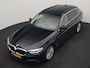 BMW 5-Serie Touring 530e xDrive Plu In Hybrid Business Edition Plus 293pk Dealer O.H PHEV | Trekhaak af Fabriek | Adaptive Cruise | 360 Camera | M Sportstuur | Keyless | BLIS |