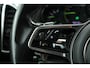 Porsche Cayenne 3.0 S E-Hybrid | Panoramadak | Stoel & stuurverwarming | Leder | Camera | BOSE Sound | Full LED | Luchtvering | Achterbankverwarming | Navigatie | Memory