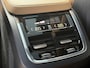 Volvo XC90 Plug-in Hybrid T8 AWD Momentum | Trekhaak | Lederen Bekleding | Panoramadak | Lichtmetalen Velgen 19 inch | Navigatie | Parkeersensoren | 7 zitplaatsen | 4 zone climate control |