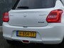 Suzuki Swift 1.2 Stijl Smart Hybrid NL-Auto Dealer o.h., Climate Control, Cruise Control, Camera. All Seasonbanden. Style uitvoering.