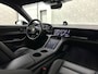 Porsche Taycan 4S Turbo Pakket Performance 84 kWh 490pk | Sport Chrono + | 360 Camera | ACC | Luchtvering | Carbon | 21" | Glasdak | 4WD | Vulkaangrijs | Carplay | Nw.Pr. 147.249,= | NL Auto | SOH Test | Garantie.
