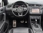 Volkswagen Tiguan 2.0 TSI 4Motion R-Line | 2x R-Line | Pano | Virtual | Leder | Trekhaak | DynAudio | Achteruitrijcamera | Airco (automatisch) | Comfortstoel(en)